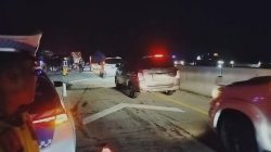 Laka di Tol Solo – Ngawi, Diduga Sopir Ngantuk, Seorang Tewas, Tiga Orang Luka Berat