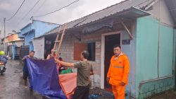 Hujan Deras Disertai Angin Kencang Porak-porandakan Kota Blitar, 39 Rumah Rusak